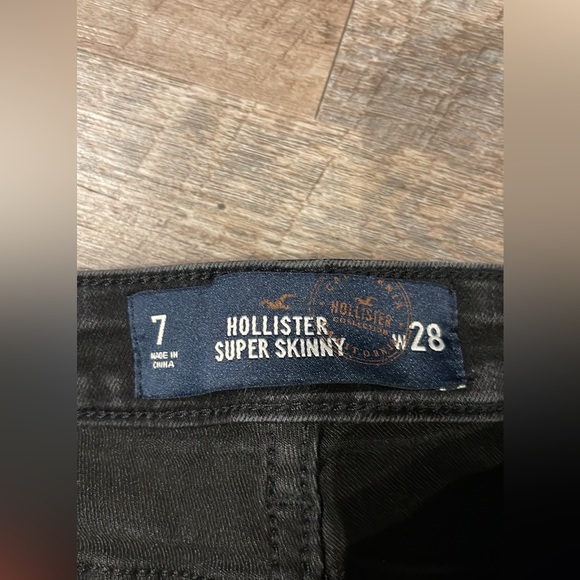 Hollister skinny jeans - Picture 3 of 3